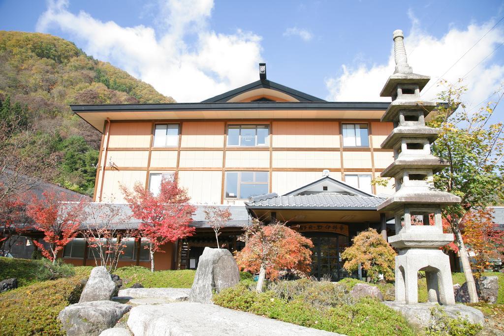 Hotel Yuttarino-Sato Inaka Ači Exteriér fotografie