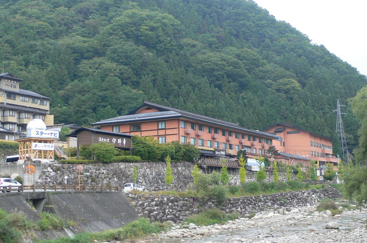 Hotel Yuttarino-Sato Inaka Ači Exteriér fotografie